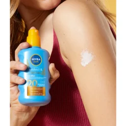 NIVEA Sun Protect & Bronze Zonnespray SPF 20 200 ml